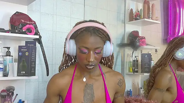 Snapshot of DaniaMarcell chatting on February 20, 2026, 3:58 am DaniaMarcell online show from February 20, 2026, 3:58 am