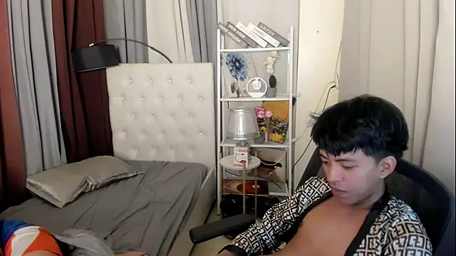 Snapshot of davincihugecock chatting on June 9, 2026, 3:40 am davincihugecock online show from June 9, 2026, 3:40 am