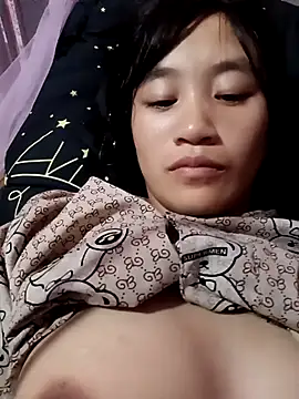 Snapshot of han-camx chatting on February 15, 2026, 7:51 am han-camx online show from February 15, 2026, 7:51 am