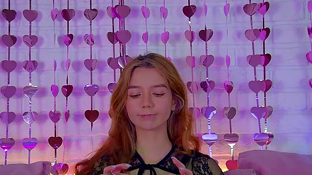 VanessaVienne online show from February 10, 2026, 5:39 pm