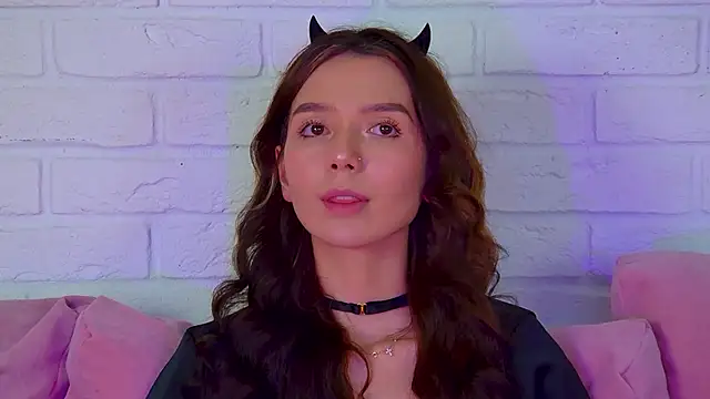 VanessaVienne online show from March 30, 2026, 4:08 pm