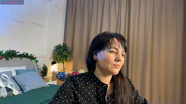 Snapshot of _SilkyShadow_ chatting on January 15, 2026, 1:10 am SilkyShadow online show from January 15, 2026, 1:10 am