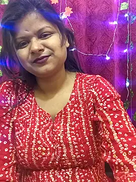 Snapshot of Attractive_Queen_ chatting on February 28, 2026, 4:02 am Attractive Queen online show from February 28, 2026, 4:02 am