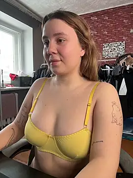 Snapshot of AnnaSeint chatting on February 28, 2026, 7:20 am AnnaSeint online show from February 28, 2026, 7:20 am