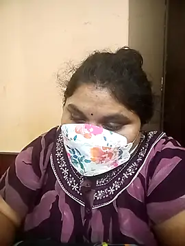 Snapshot of misammahyd chatting on April 1, 2026, 7:00 pm misammahyd online show from April 1, 2026, 7:00 pm