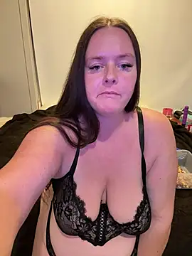 carinabro10 online show from March 13, 2026, 9:05 am