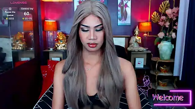 Snapshot of SEDUCTIVExDEMI chatting on March 1, 2026, 3:19 am SEDUCTIVExDEMI online show from March 1, 2026, 3:19 am