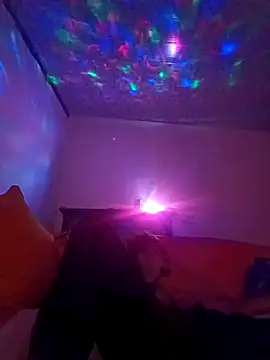 Snapshot of Winterslender chatting on February 19, 2026, 9:22 pm Winterslender online show from February 19, 2026, 9:22 pm