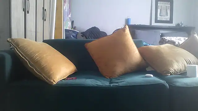 Winterslender online show from May 12, 2026, 8:44 am
