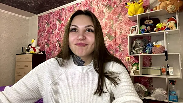 TraciBallena online show from February 16, 2026, 5:03 am