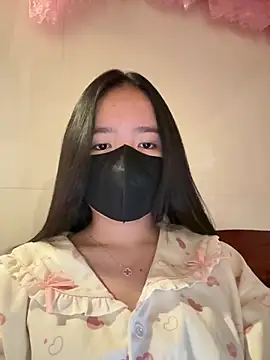 Snapshot of Gwen879 chatting on February 4, 2026, 1:22 am Gwen879 online show from February 4, 2026, 1:22 am