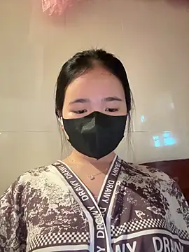 Snapshot of Gwen879 chatting on March 1, 2026, 12:45 am Gwen879 online show from March 1, 2026, 12:45 am