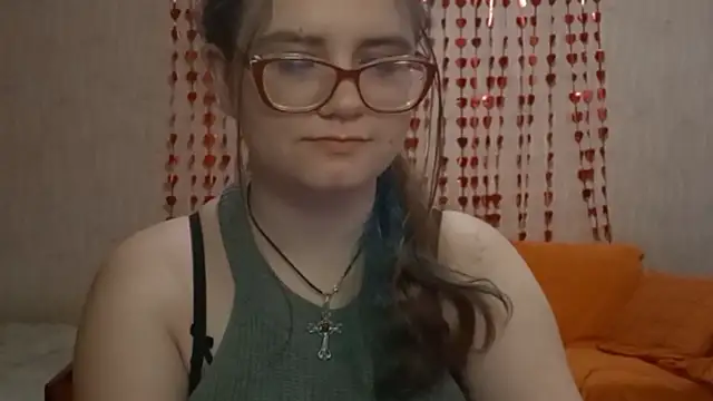 Miyabeee online show from May 26, 2026, 2:02 pm