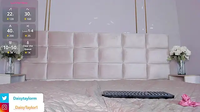 Snapshot of DaisyTaylor__ chatting on February 19, 2026, 12:45 pm DaisyTaylor online show from February 19, 2026, 12:45 pm