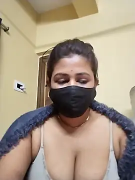 pinkihot23 online show from February 8, 2026, 7:39 pm