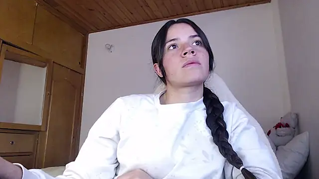 Snapshot of Shanel_Lozano chatting on March 18, 2026, 9:18 pm Shanel Lozano online show from March 18, 2026, 9:18 pm