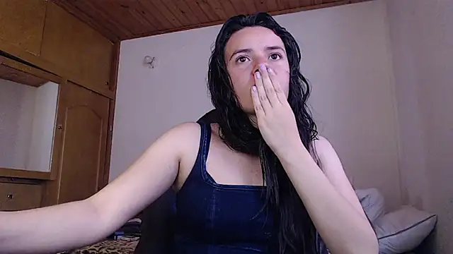 Snapshot of Shanel_Lozano chatting on March 23, 2026, 6:12 pm Shanel Lozano online show from March 23, 2026, 6:12 pm