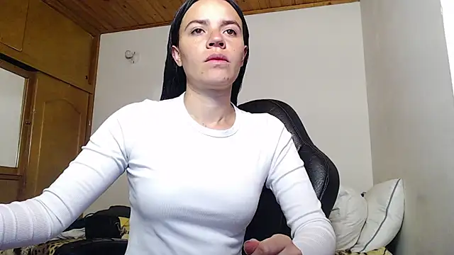 Snapshot of Shanel_Lozano chatting on March 29, 2026, 3:45 pm Shanel Lozano online show from March 29, 2026, 3:45 pm