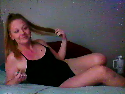 tinytiff33 online show from January 14, 2026, 2:17 am