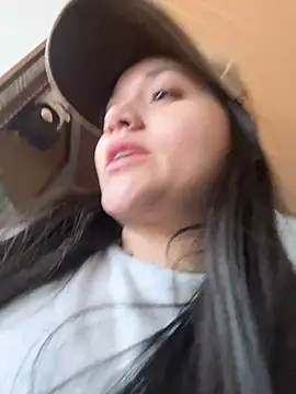 Veronica Wins  online show from February 13, 2026, 7:32 pm