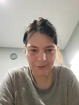 Snapshot of roksa2026 chatting on April 19, 2026, 5:18 am roksa2026 online show from April 19, 2026, 5:18 am