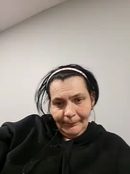 Snapshot of roksa2026 chatting on April 22, 2026, 7:15 pm roksa2026 online show from April 22, 2026, 7:15 pm
