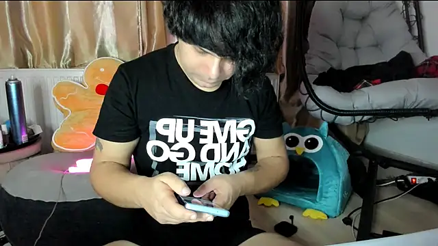 LorenzoBoy99 online show from January 10, 2026, 8:32 pm