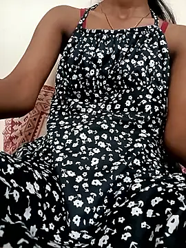 Snapshot of Cute_Riyaa22 chatting on March 13, 2026, 10:33 am Cute Riyaa22 online show from March 13, 2026, 10:33 am