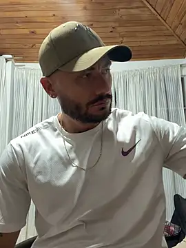 Snapshot of FrancoRossi_ chatting on February 1, 2026, 3:38 am FrancoRossi online show from February 1, 2026, 3:38 am