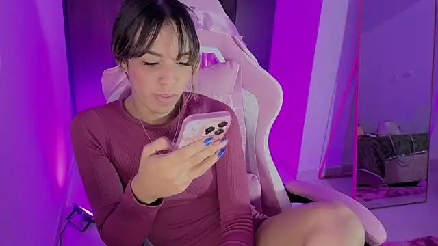 Snapshot of simpson_alice chatting on February 1, 2026, 12:53 am simpson alice online show from February 1, 2026, 12:53 am