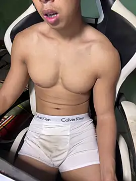 Snapshot of MuscleKing888 chatting on January 15, 2026, 3:11 am MuscleKing888 online show from January 15, 2026, 3:11 am