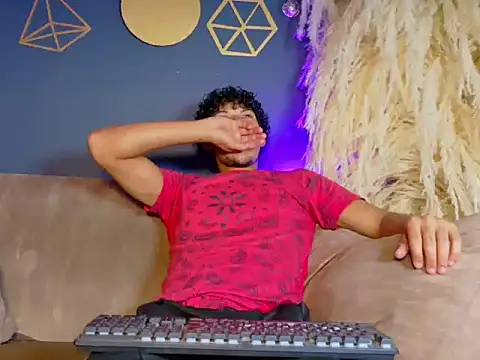 Dylan Cruz01 online show from July 23, 2026, 1:31 pm