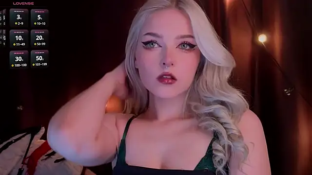 ShyniAlice online show from March 13, 2026, 5:03 am