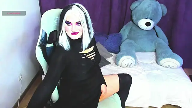 Snapshot of sexxx-queen chatting on April 12, 2026, 12:37 am sexxx-queen online show from April 12, 2026, 12:37 am