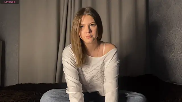 Snapshot of lilkaryne chatting on February 16, 2026, 3:41 pm lilkaryne online show from February 16, 2026, 3:41 pm