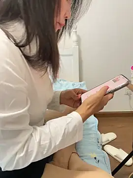 Snapshot of xiaoligirl chatting on April 21, 2026, 6:31 am xiaoligirl online show from April 21, 2026, 6:31 am