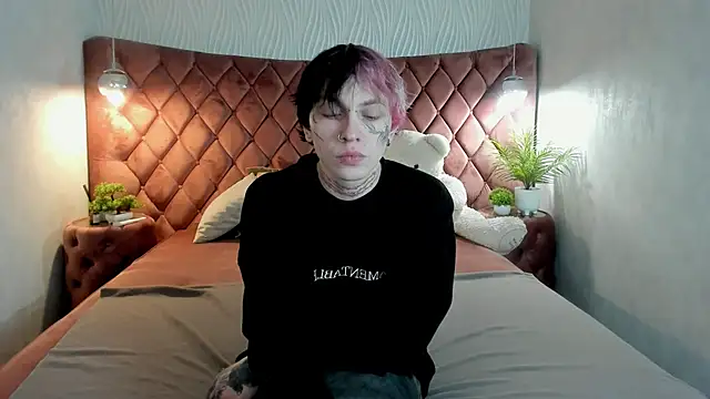 Snapshot of MikkiBev chatting on January 10, 2026, 7:26 pm MikkiBev online show from January 10, 2026, 7:26 pm