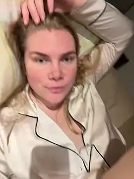 Snapshot of SexyBlondJoanna chatting on February 10, 2026, 7:01 am SexyBlondJoanna online show from February 10, 2026, 7:01 am