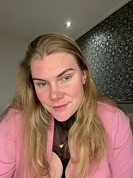 Snapshot of SexyBlondJoanna chatting on February 21, 2026, 5:58 pm SexyBlondJoanna online show from February 21, 2026, 5:58 pm