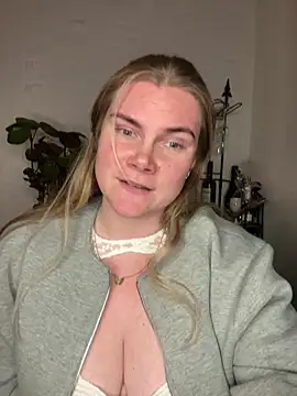 Snapshot of SexyBlondJoanna chatting on February 23, 2026, 7:55 pm SexyBlondJoanna online show from February 23, 2026, 7:55 pm