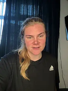 Snapshot of SexyBlondJoanna chatting on February 27, 2026, 10:26 am SexyBlondJoanna online show from February 27, 2026, 10:26 am