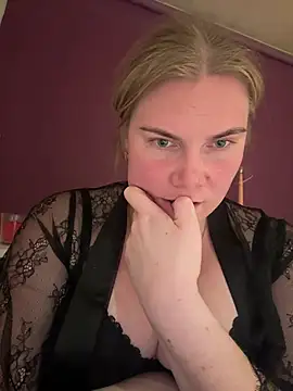 Snapshot of SexyBlondJoanna chatting on February 27, 2026, 10:32 pm SexyBlondJoanna online show from February 27, 2026, 10:32 pm