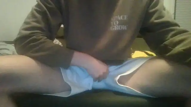 YoungCardq online show from January 12, 2026, 8:14 pm