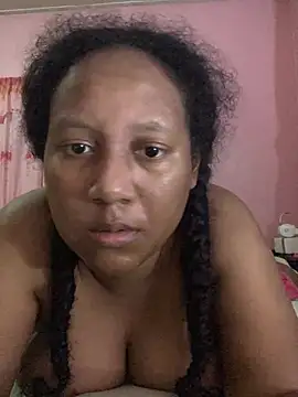 Snapshot of Eirondra_valeen chatting on July 2, 2026, 1:05 am Eirondra valeen online show from July 2, 2026, 1:05 am