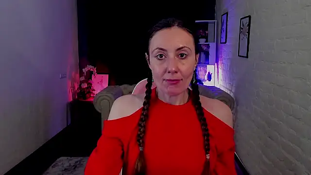 Snapshot of Juliet_Jamess chatting on January 18, 2026, 1:37 pm Juliet Jamess online show from January 18, 2026, 1:37 pm