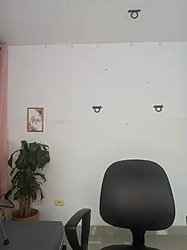 Snapshot of Natalye_23 chatting on March 10, 2026, 3:00 am Natalye 23 online show from March 10, 2026, 3:00 am