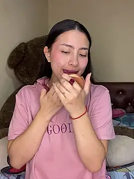 Snapshot of Shayla--broos chatting on February 14, 2026, 4:59 pm Shayla--broos online show from February 14, 2026, 4:59 pm