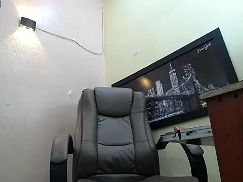 Snapshot of Oswalldo__ chatting on February 20, 2026, 11:22 am Oswalldo online show from February 20, 2026, 11:22 am