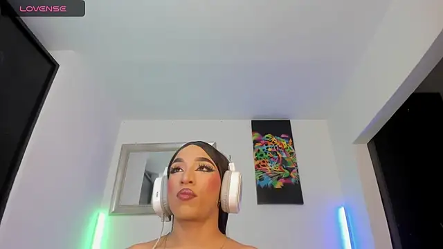 Naughty Blue online show from May 30, 2026, 12:30 am