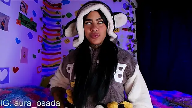Snapshot of Canela_Osada_ chatting on June 22, 2026, 10:23 am Canela Osada online show from June 22, 2026, 10:23 am